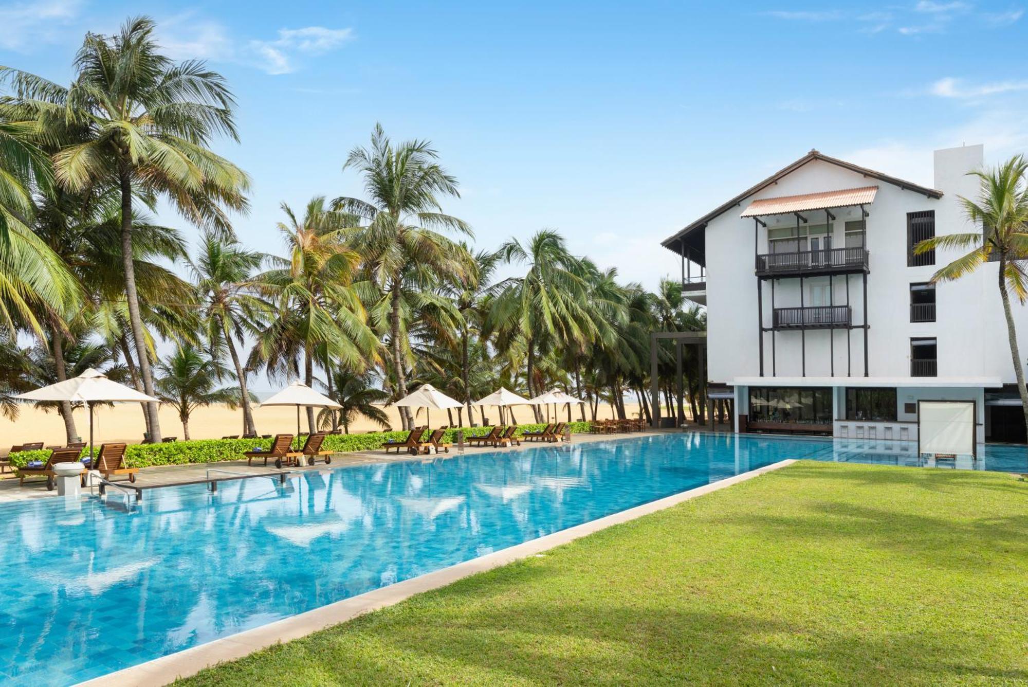 Jetwing Blue Hotel Negombo Exterior photo