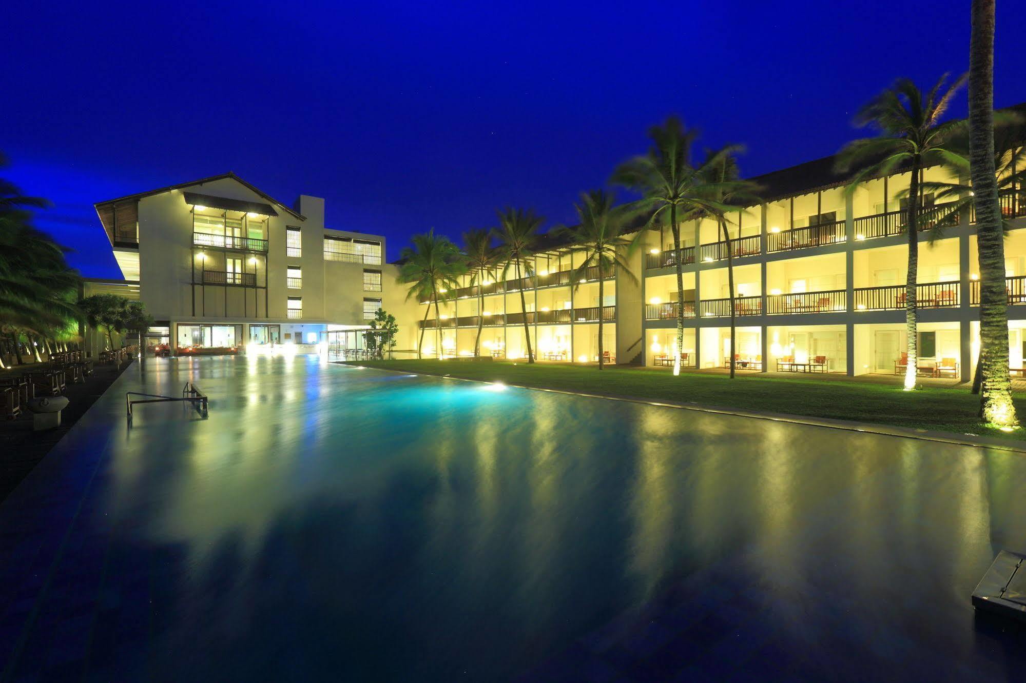 Jetwing Blue Hotel Negombo Exterior photo